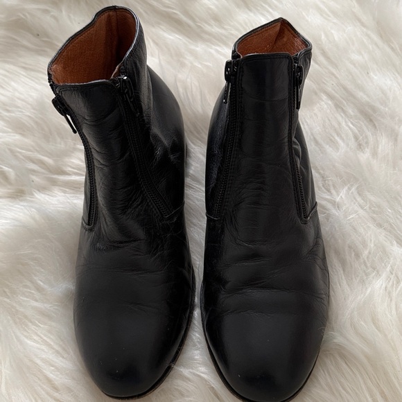 Valentino Genuine Leather Vintage Ankle Boots🔥 - Picture 2 of 12
